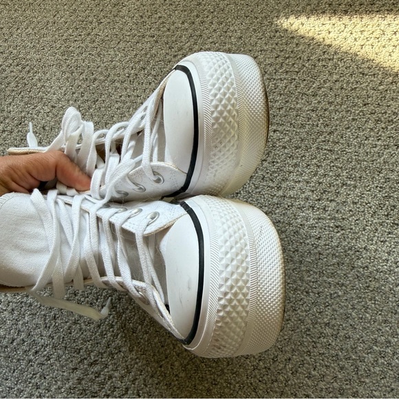 Converse Women's White Canvas platform High-Tops - Picture 5 of 10
